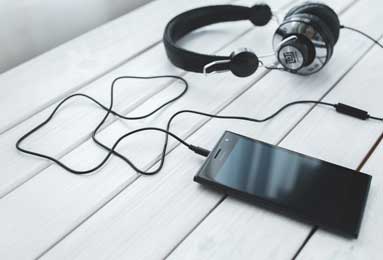 蘑菇影视在线观看深度揭秘：秘闻风波背后，业内人士在公司会议室的角色十分罕见令人意外